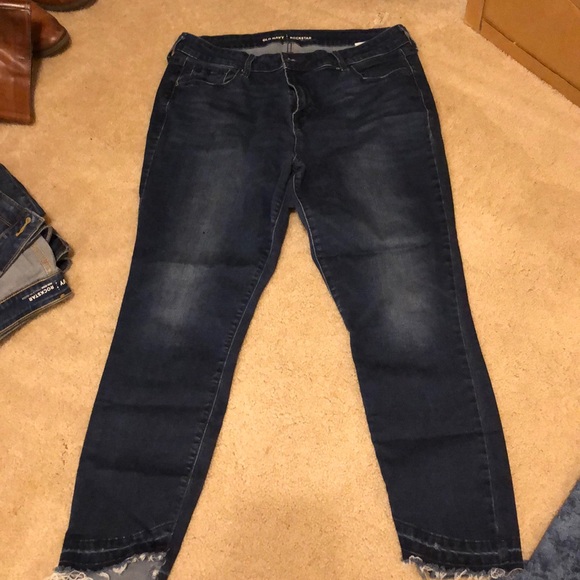 Old navy rockstar skinny jeans - Picture 2 of 2